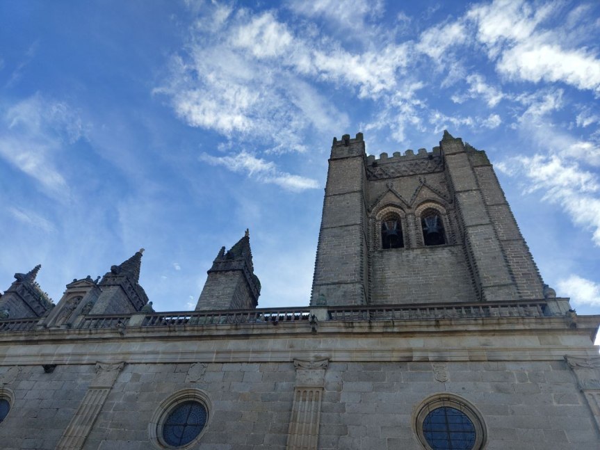Lado norte, Catedral de Ávila, España.