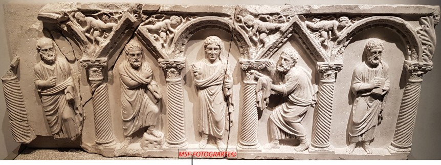 Sarcófago de Cristo y los Apóstoles.Museo de Bellas Artes. Lyon.