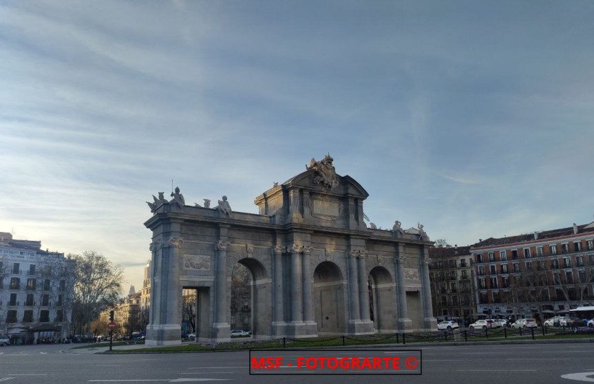 Puerta de Alcalá. Lado este. Madrid